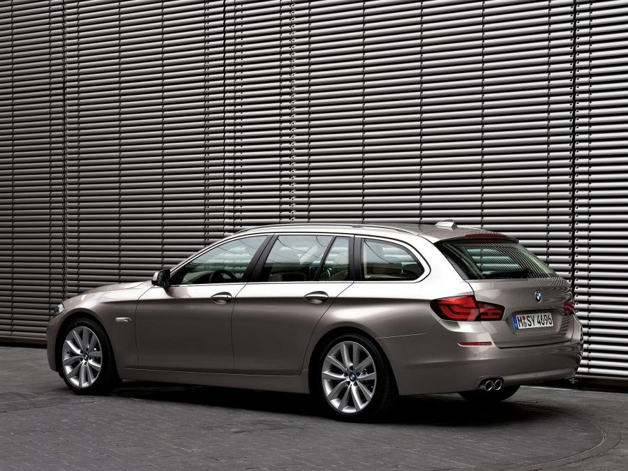 BMW 520d Touring 2010 года  (фото 12 из 16)
